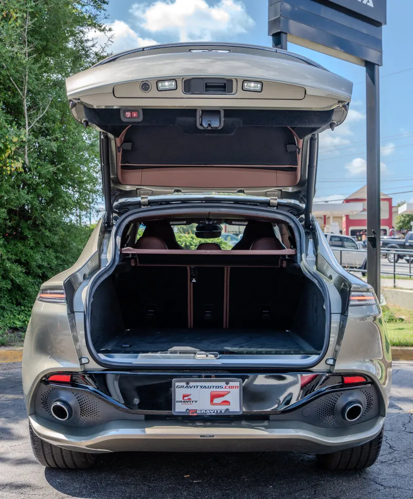 Aston Martin DBX photo 25