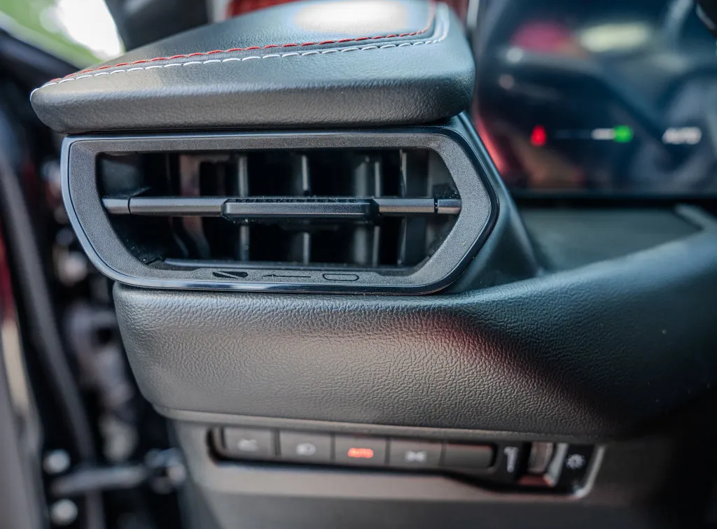 Dodge Charger photo 8