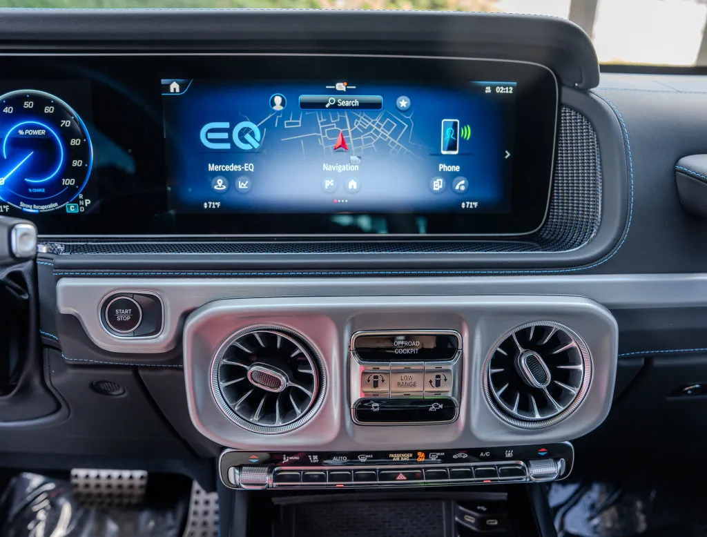 Mercedes-Benz G-Class photo 11