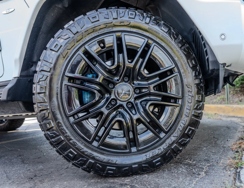 Mercedes-Benz G-Class photo 30