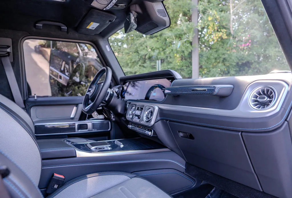Mercedes-Benz G-Class photo 24