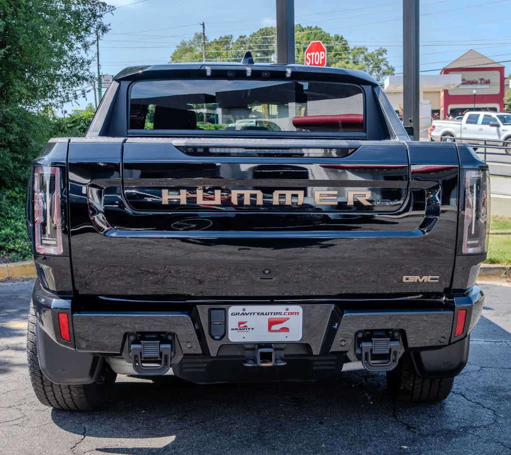 GMC Hummer EV Pickup photo 25