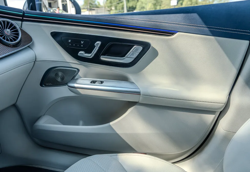 Mercedes-Benz EQE photo 13