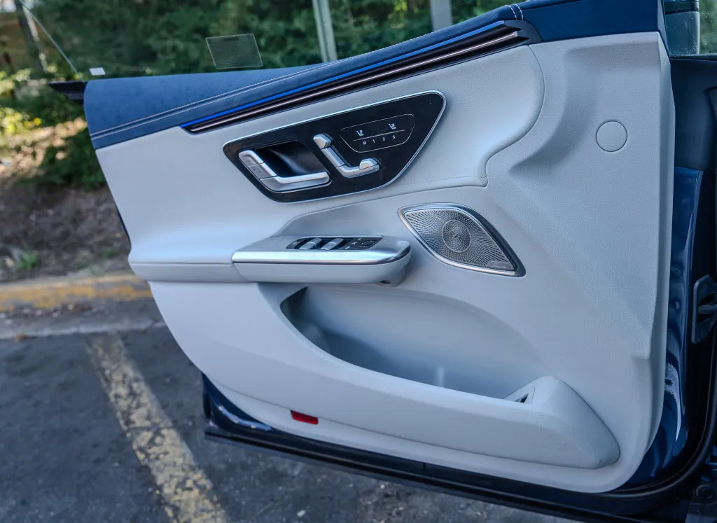 Mercedes-Benz EQE photo 15