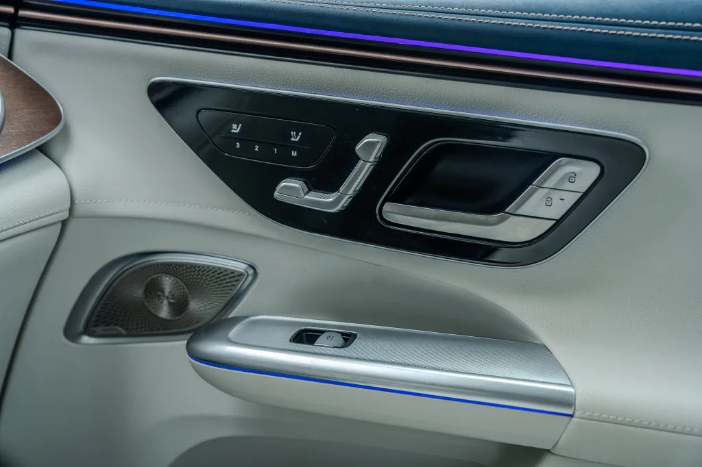 Mercedes-Benz EQE photo 14