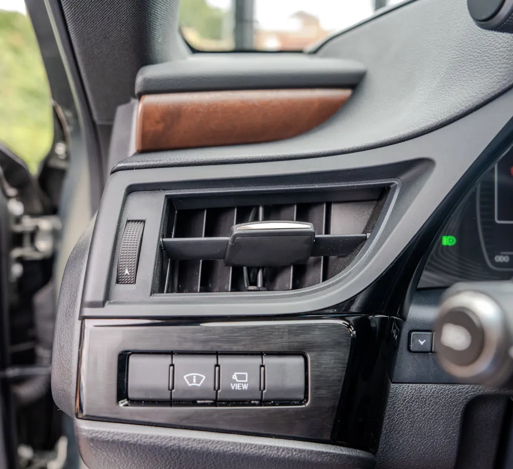 Lexus ES photo 8