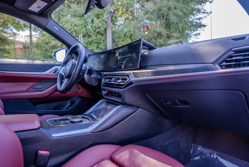 BMW i4 photo 24