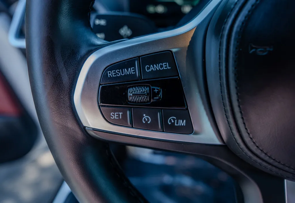 BMW i4 photo 6