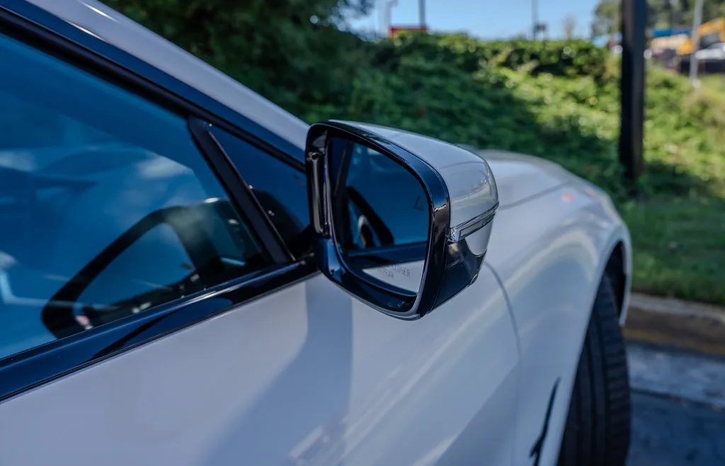 BMW i4 photo 31