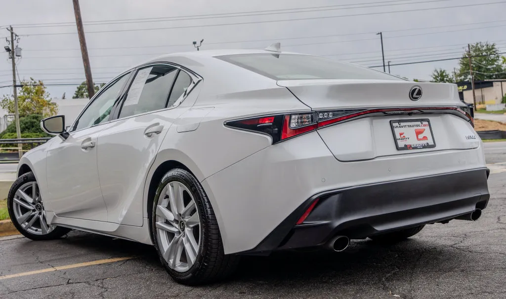 Lexus IS photo 23