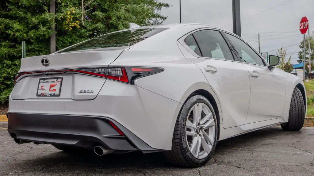 Lexus IS photo 28