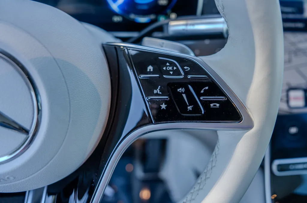 Mercedes-Benz EQS photo 7