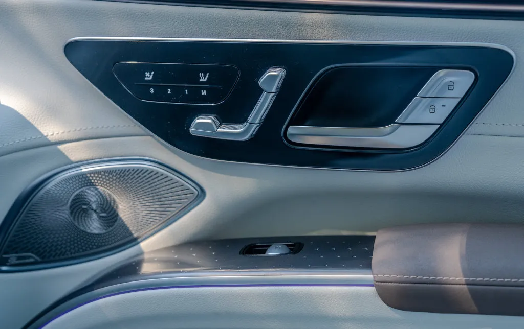 Mercedes-Benz EQS photo 15