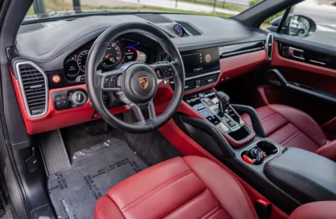 More photos of 2023 Porsche Cayenne at Gravity Autos Atlanta, GA