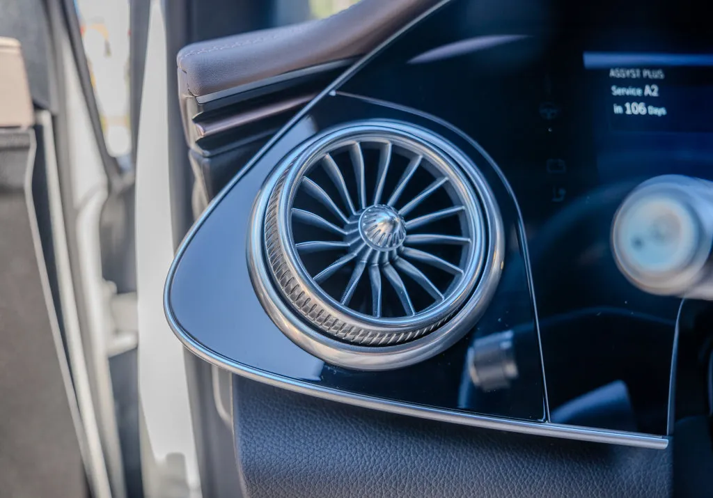 Mercedes-Benz EQS photo 8