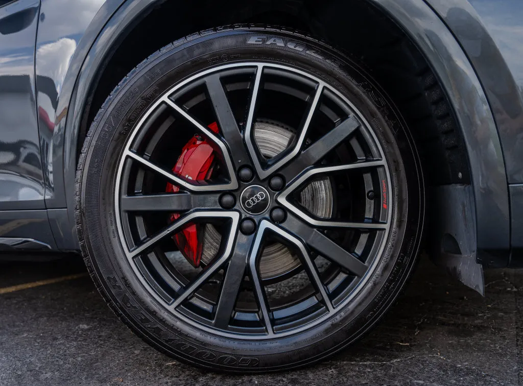 Audi SQ5 photo 11