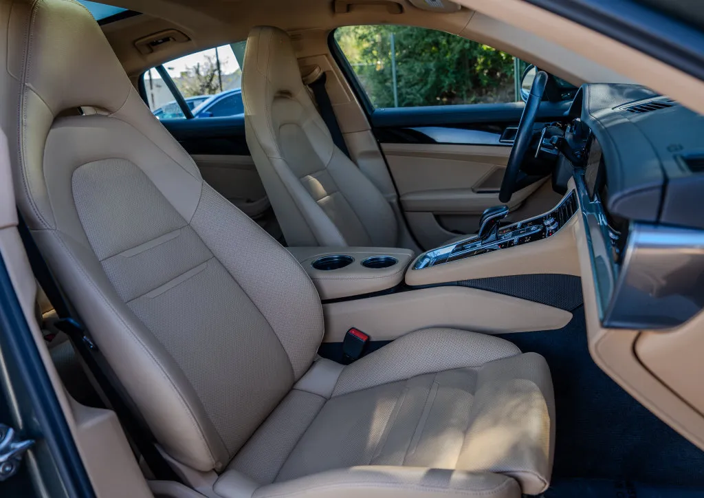 Porsche Panamera photo 21