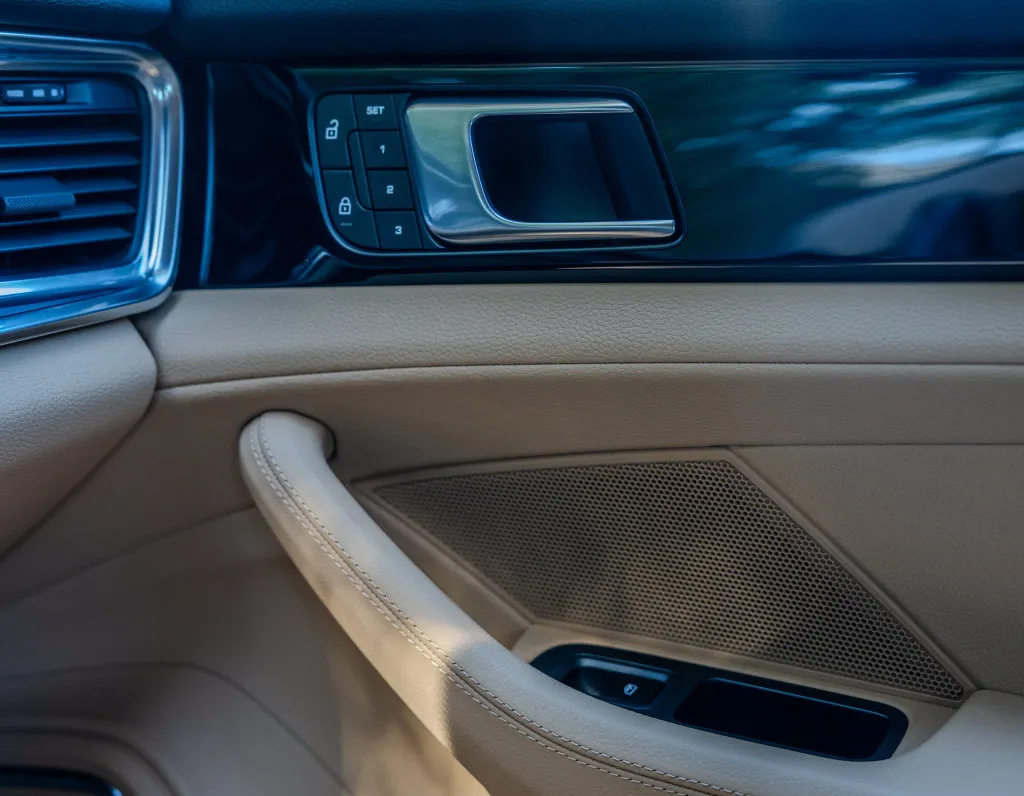 Porsche Panamera photo 14