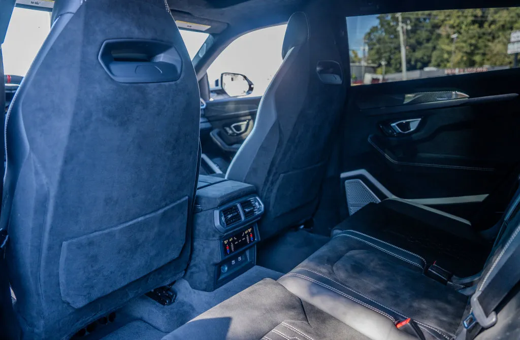 Lamborghini URUS photo 21