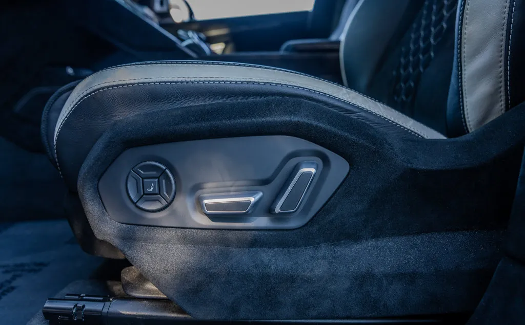 Lamborghini URUS photo 17
