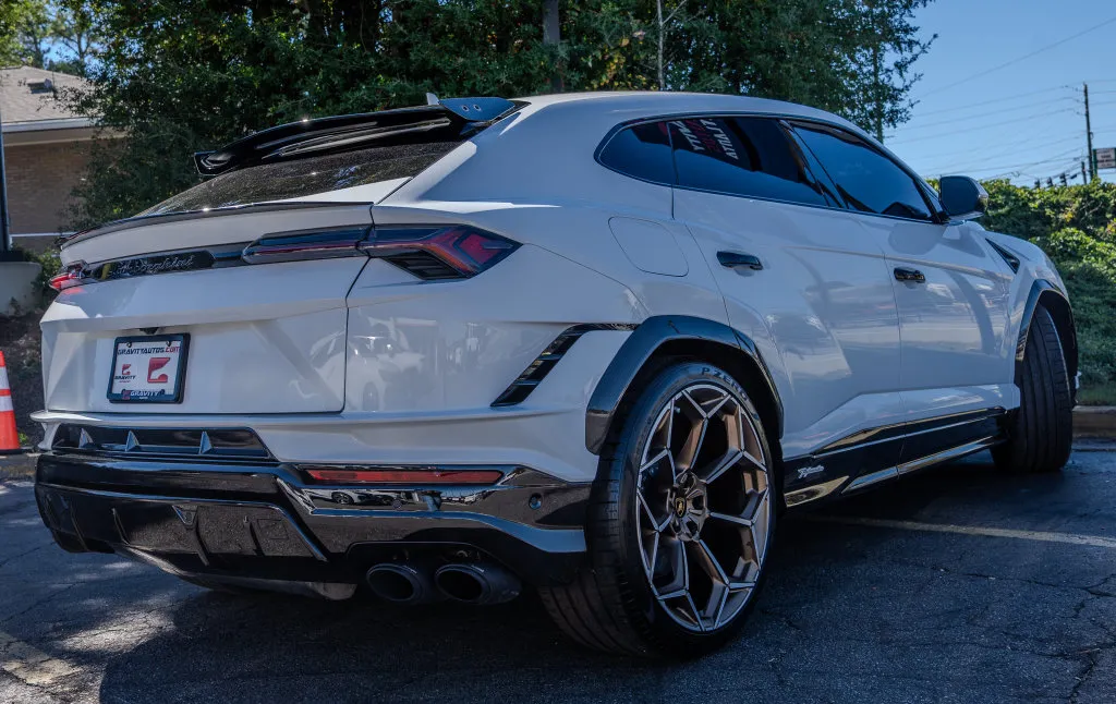 Lamborghini URUS photo 30