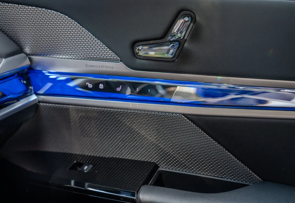 BMW 7 Series photo 15
