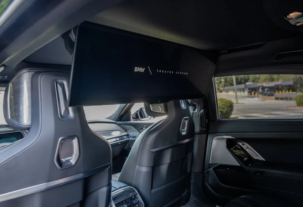 BMW 7 Series photo 22