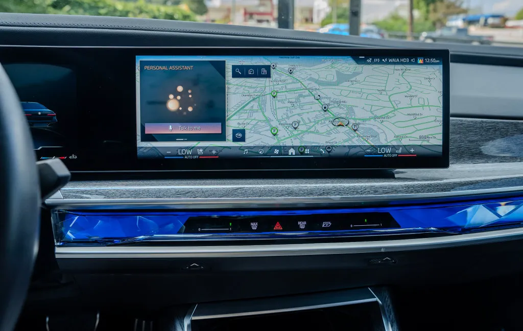 BMW 7 Series photo 11