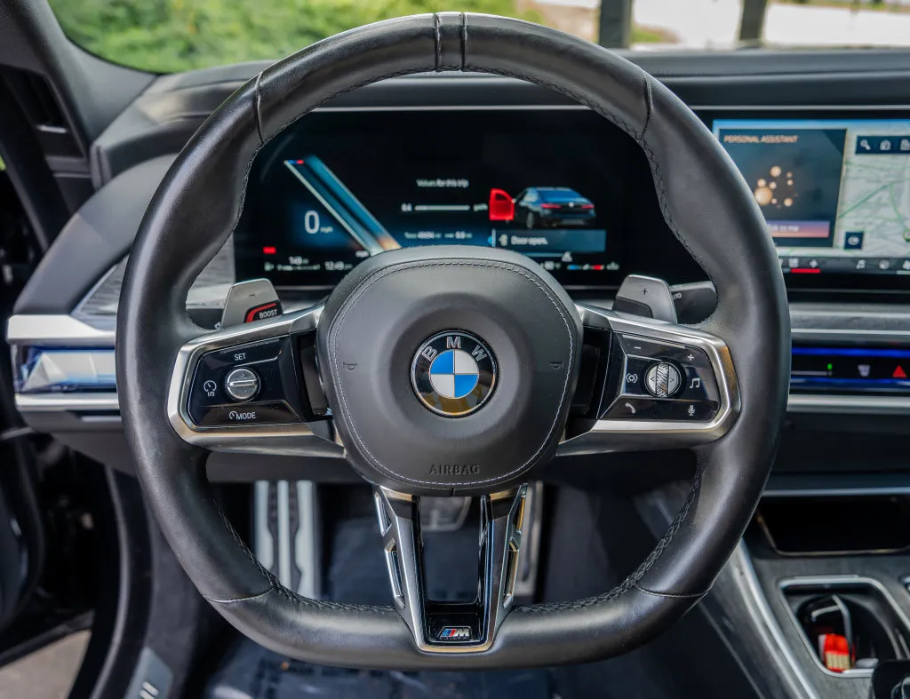 BMW 7 Series photo 5