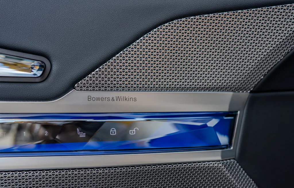 BMW 7 Series photo 16