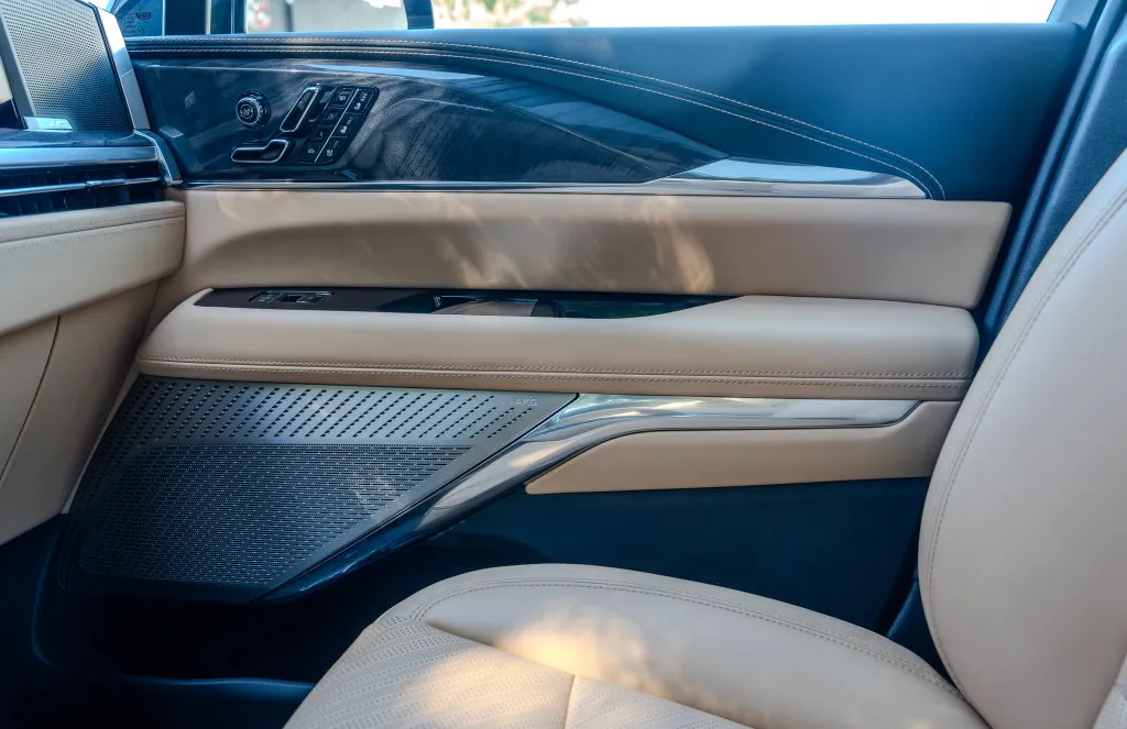 Cadillac Escalade IQ photo 13