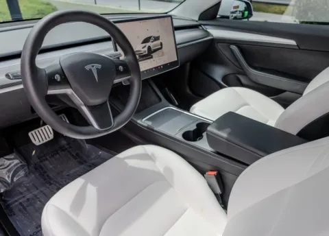 More photos of 2022 Tesla Model 3 Performance at Gravity Autos Atlanta, GA