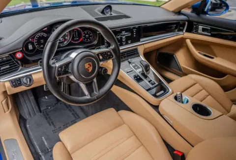 More photos of 2018 Porsche Panamera E-Hybrid 4 at Gravity Autos Atlanta, GA