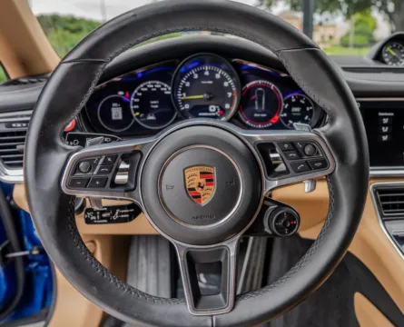 More photos of 2018 Porsche Panamera E-Hybrid 4 at Gravity Autos Atlanta, GA