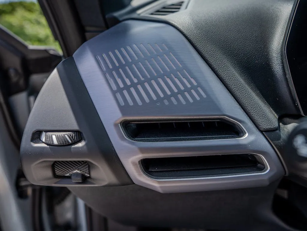 2025 BMW 2 Series 228 - Photo 8