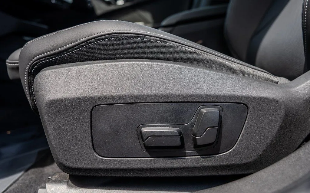 2025 BMW 2 Series 228 - Photo 17