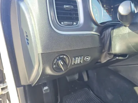 More photos of 2020 Dodge Charger SXT at Lakeway Auto Sales, TN