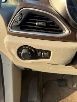 More photos of 2017 Chrysler Pacifica Touring at Lakeway Auto Sales, TN