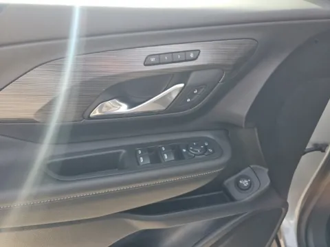 More photos of 2024 GMC Terrain SLT at Lakeway Auto Sales, TN