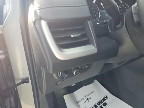 More photos of 2024 GMC Terrain SLT at Lakeway Auto Sales, TN