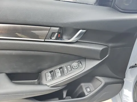 More photos of 2021 Honda Accord Sport at Lakeway Auto Sales, TN