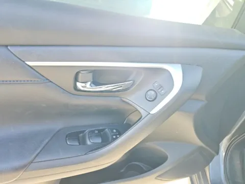 More photos of 2018 Nissan Altima 2.5 SR at Lakeway Auto Sales, TN