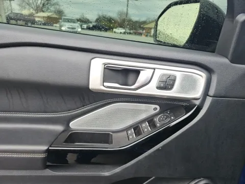 More photos of 2022 Ford Explorer ST at Lakeway Auto Sales, TN