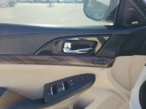 More photos of 2017 Nissan Maxima Platinum at Lakeway Auto Sales, TN