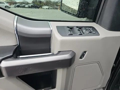 More photos of 2019 Ford F-150 XLT at Lakeway Auto Sales, TN