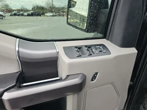 More photos of 2019 Ford F-150 XLT at Lakeway Auto Sales, TN