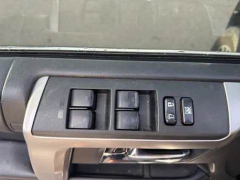 More photos of 2018 Toyota 4Runner Limited at Lakeway Auto Sales, TN