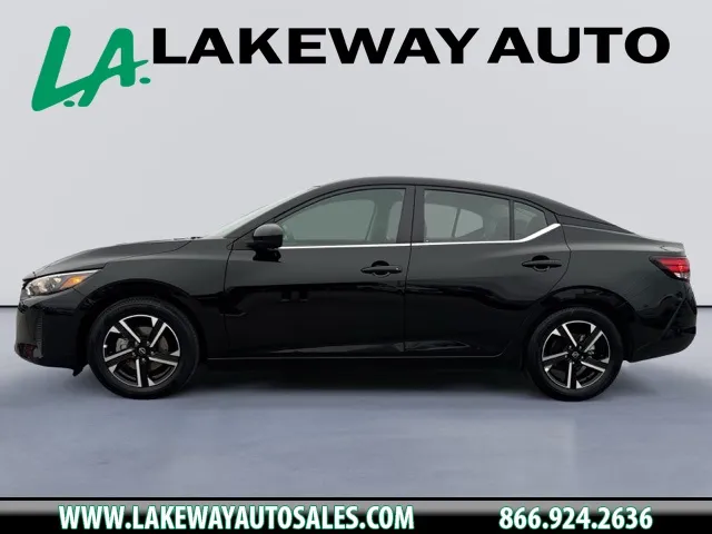 2024 Nissan Sentra SV's photo
