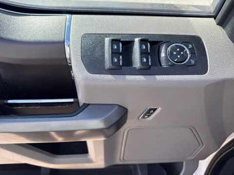 More photos of 2019 Ford F-150 XLT at Lakeway Auto Sales, TN