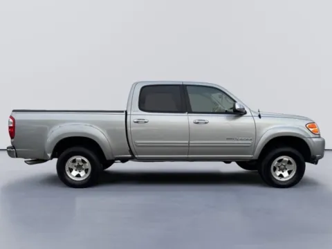 More photos of 2004 Toyota Tundra SR5 at Lakeway Auto Sales, TN